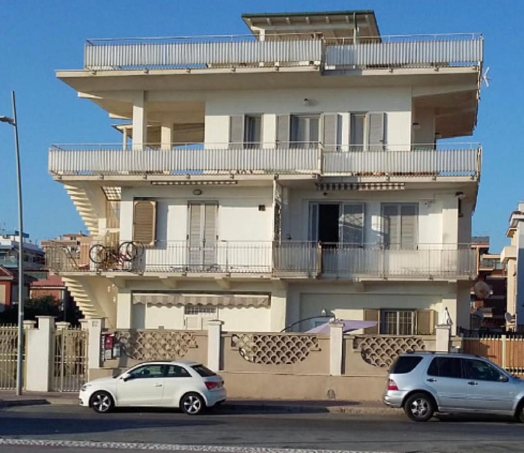 Ferienwohnung Vita Dulcis Ostia Exterior foto